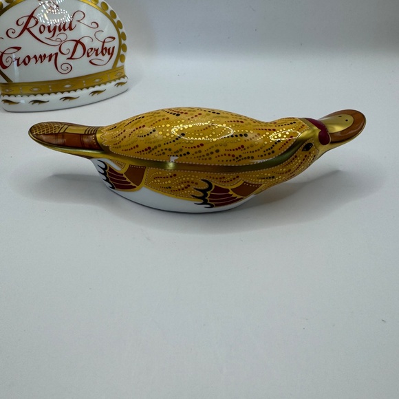 Royal Crown Derby Duckbilled Platypus Gold Backstamp and Stopper. 1999 EUC. - Picture 6 of 8